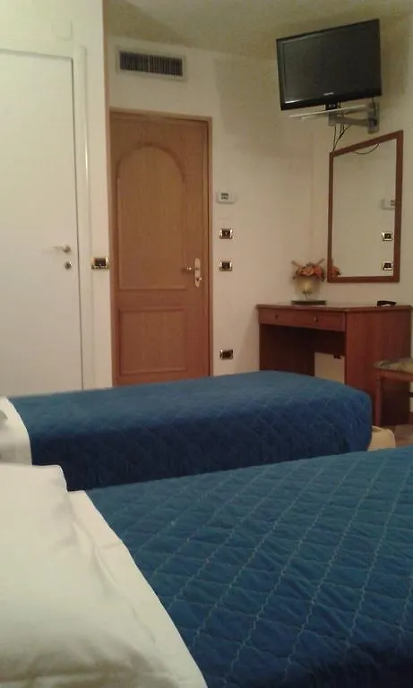 Hotel Casa Hellen Monteforte dʼAlpone 0*,